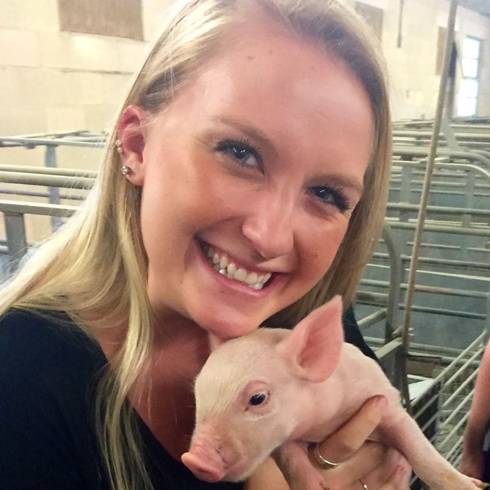 Meet your Posher, Courtney